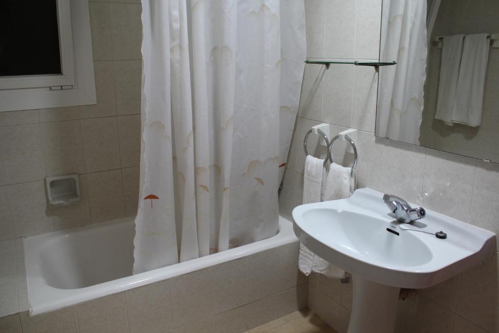 Hostal Julieta Lloret de Mar Room photo